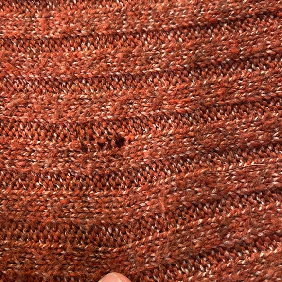 Large sweater - Picture 3 of 3